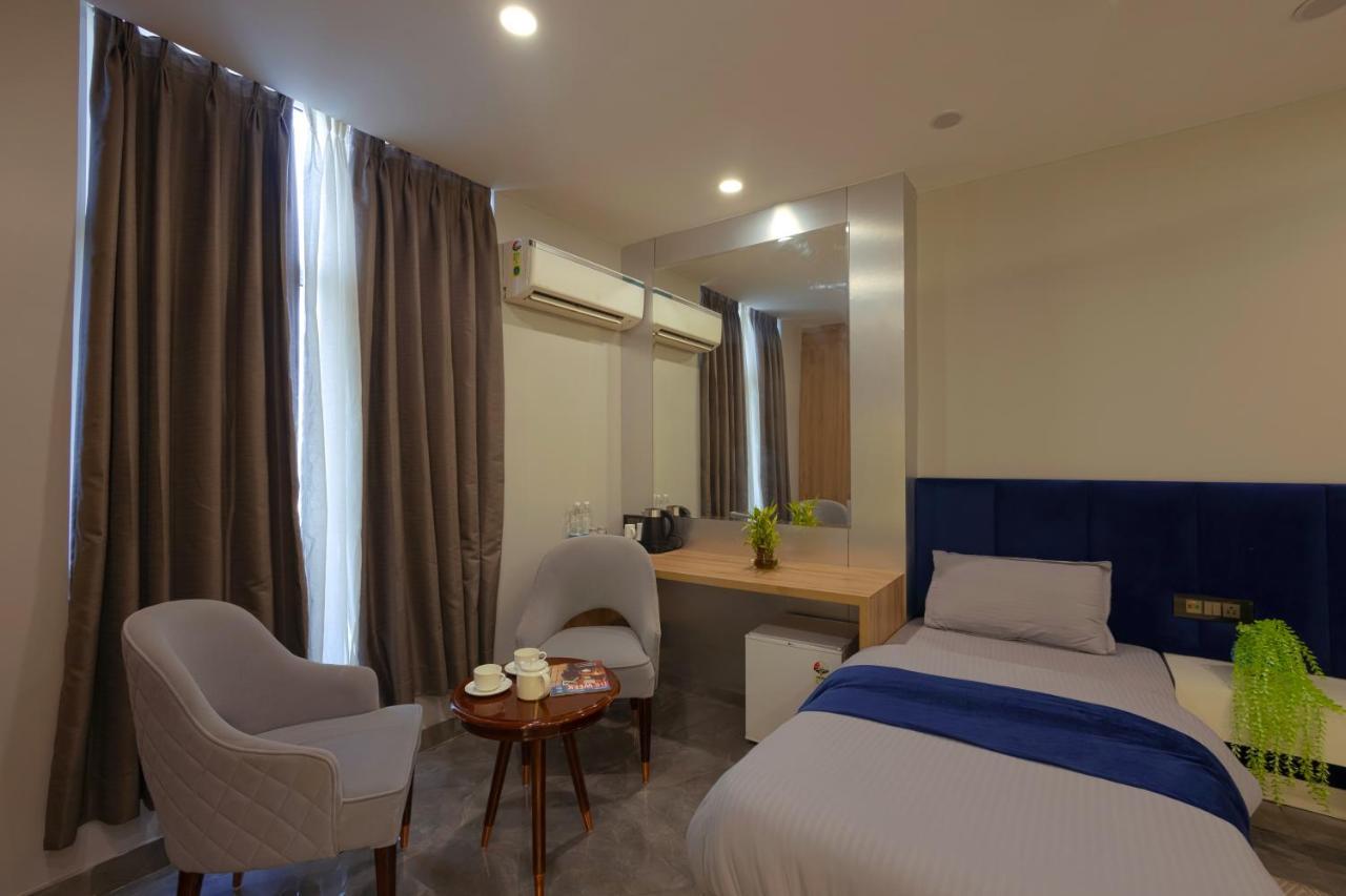 Hotel Bay Laurel Retreat Faridabad Dış mekan fotoğraf