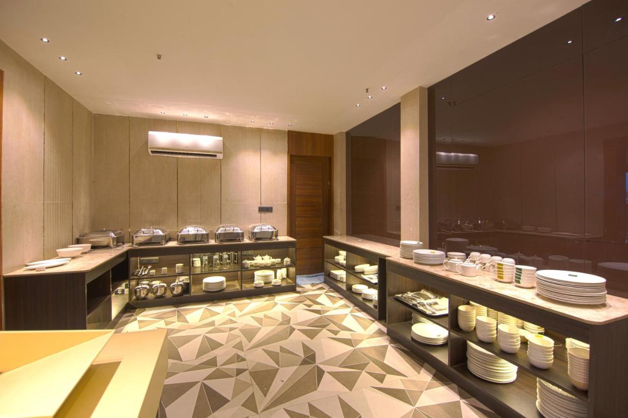 Hotel Bay Laurel Retreat Faridabad Dış mekan fotoğraf